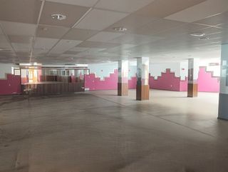 Local comercial en venta en Montijo