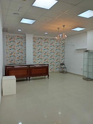 Local comercial en alquiler en Marchena