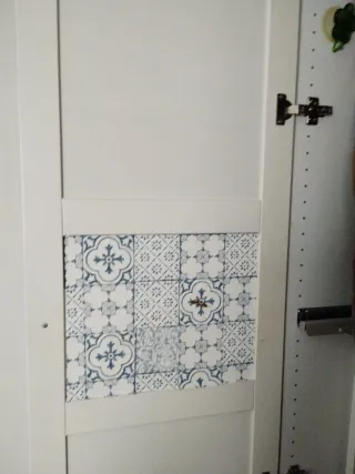 Armario blanco de madera