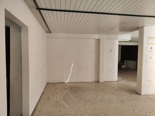 Local comercial en venta en Torrent Ballester en Viladecans