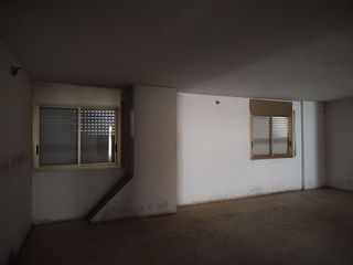Local comercial en venta en Torrent Ballester en Viladecans