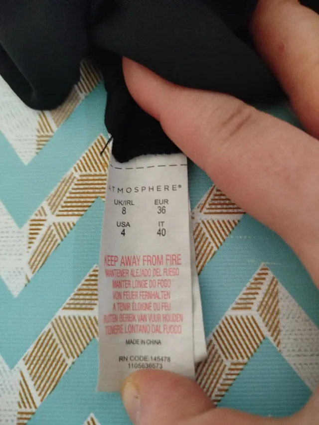 Camiseta negra asimétrica talla xs Primark