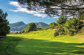 Dúplex en alquiler en Los Naranjos - Las Brisas en Marbella