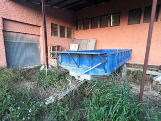 Remolque hidráulico azul