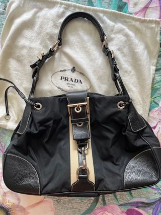 Borsa Prada in nylon e pelle