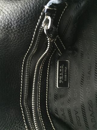 Borsa Prada in nylon e pelle