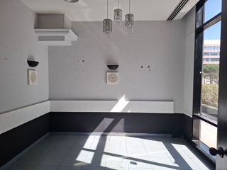 Local comercial en alquiler en Corralejos - Campo de las Naciones en Madrid