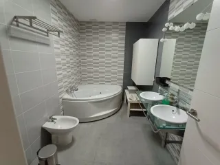 Alquiler de casa con patio y azotea