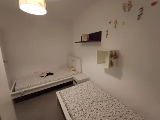 Alquiler de casa con patio y azotea