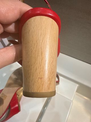 Sandalias El Caballo Rojas con Pompones