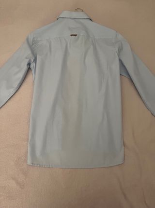 Camisa azul de vestir