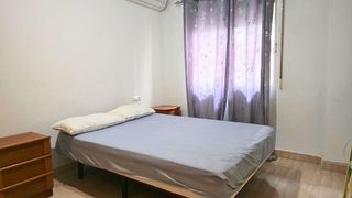 Piso en alquiler en Carolinas Altas en Alicante