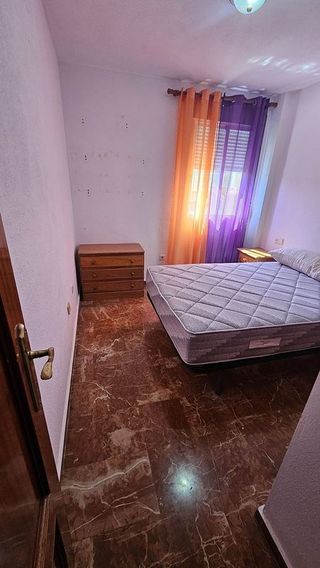Piso en alquiler en El Valle - Universidad en Jaén