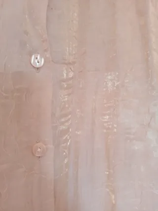 Camisa rosa con brillo