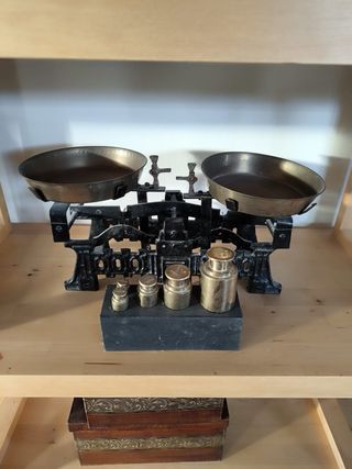 Dos Balanzas de precisión con pesas