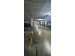 Garaje en venta en Vallirana