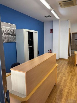 Local comercial en alquiler en Cerdanyola sur en Mataró