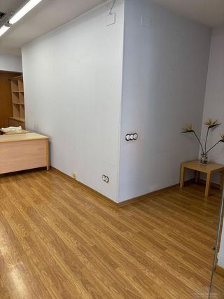 Local comercial en alquiler en Cerdanyola sur en Mataró