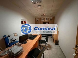 Local comercial en venta en Martos