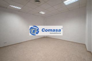 Local comercial en venta en Martos