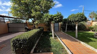 Chalet en venta en La Banda - Campo de Fútbol en Chiclana de la Frontera