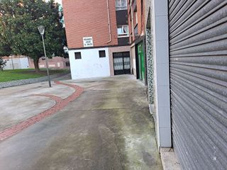 Local comercial en alquiler en Pumarín en Gijón