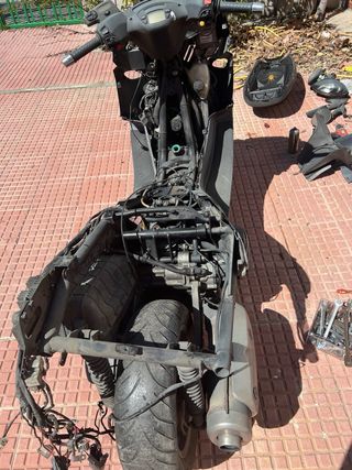 Despiece Piaggio X9 500 moto entera sin papeles