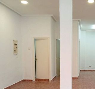 Local comercial en alquiler en El Llano en Gijón