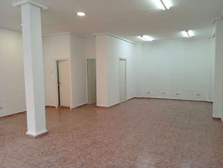 Local comercial en alquiler en El Llano en Gijón