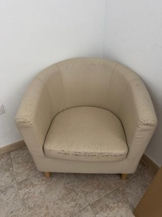 Mesa comedor 6 sillas, sofá cama,  y mesa baja