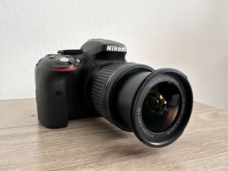 Nikon D5300 + Objetivo AF-P 18-55mm VR