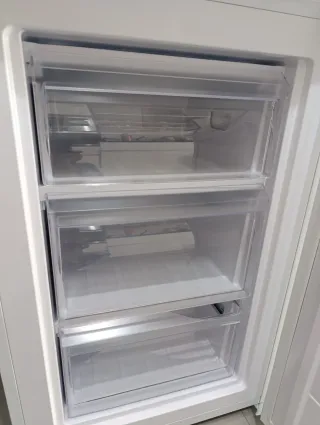 Congelador vertical 3 cajones