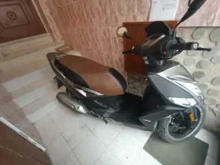 Kymco Agility 125 Scooter Automática