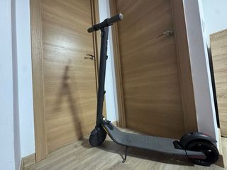 Patinete Eléctrico con Cargador