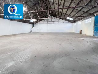 Nave industrial en venta en Pla de la Vallonga - Bacarot en Alicante