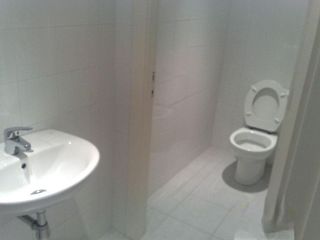 Local comercial en venta en Can Roca-Muntanyeta en Castelldefels