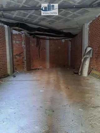 Local comercial en venta en Renfe - Bulevar 1º y 2º Fase en Jaén