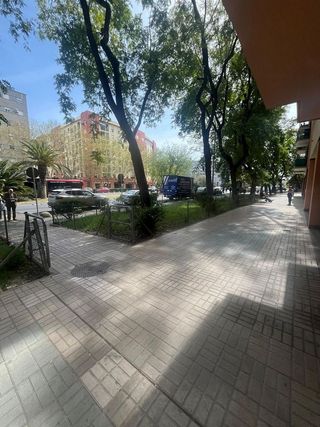 Piso en alquiler en Colores - Entreparques en Sevilla