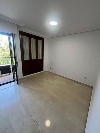 Piso en alquiler en Colores - Entreparques en Sevilla