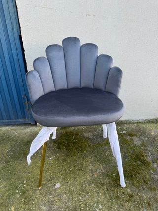 Silla terciopelo gris oscuro patas doradas