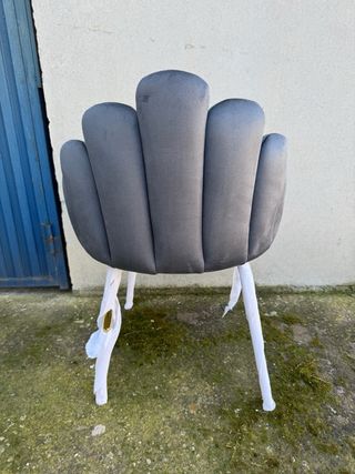 Silla terciopelo gris oscuro patas doradas