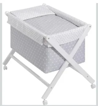 Minicuna tijera con ruedas . Sin caja.