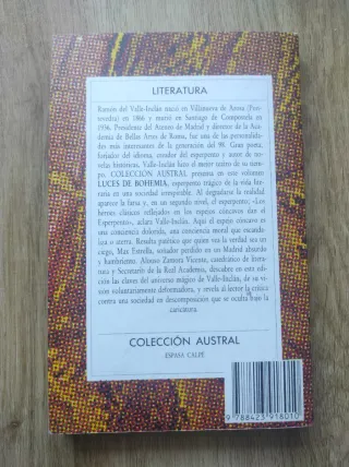 Libro "Luces de Bohemia"