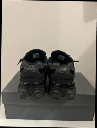New Balance 9060 Talla 36 Negro
