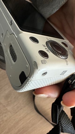 Cámara Sony Alpha 5000 + Objetivo 16-50mm