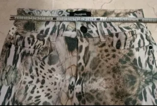 Pantalón Desigual estampado animal print