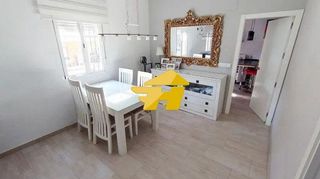 Piso en alquiler en Ciudad Jardín - Zoco en Córdoba