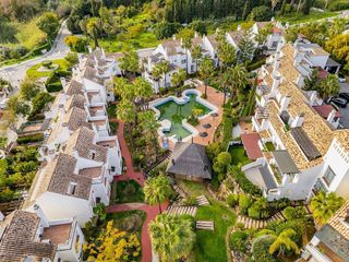 Casa adosada en alquiler en Lomas de Marbella Club - Puente Romano en Marbella