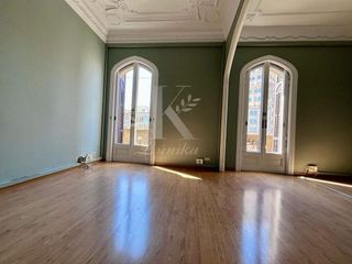 Oficina en alquiler en La Dreta de l'Eixample en Barcelona