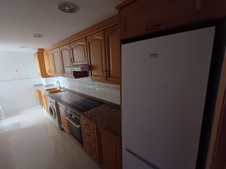 Piso en alquiler en Avda. de Abril. - 9 de octubre en Sagunto